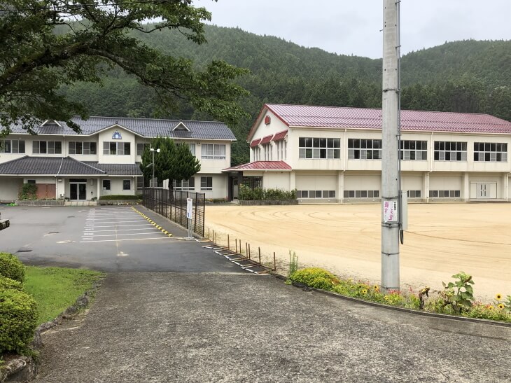 仕七川小学校校舎